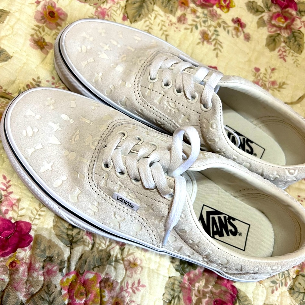 Vans NWT women’s size 8